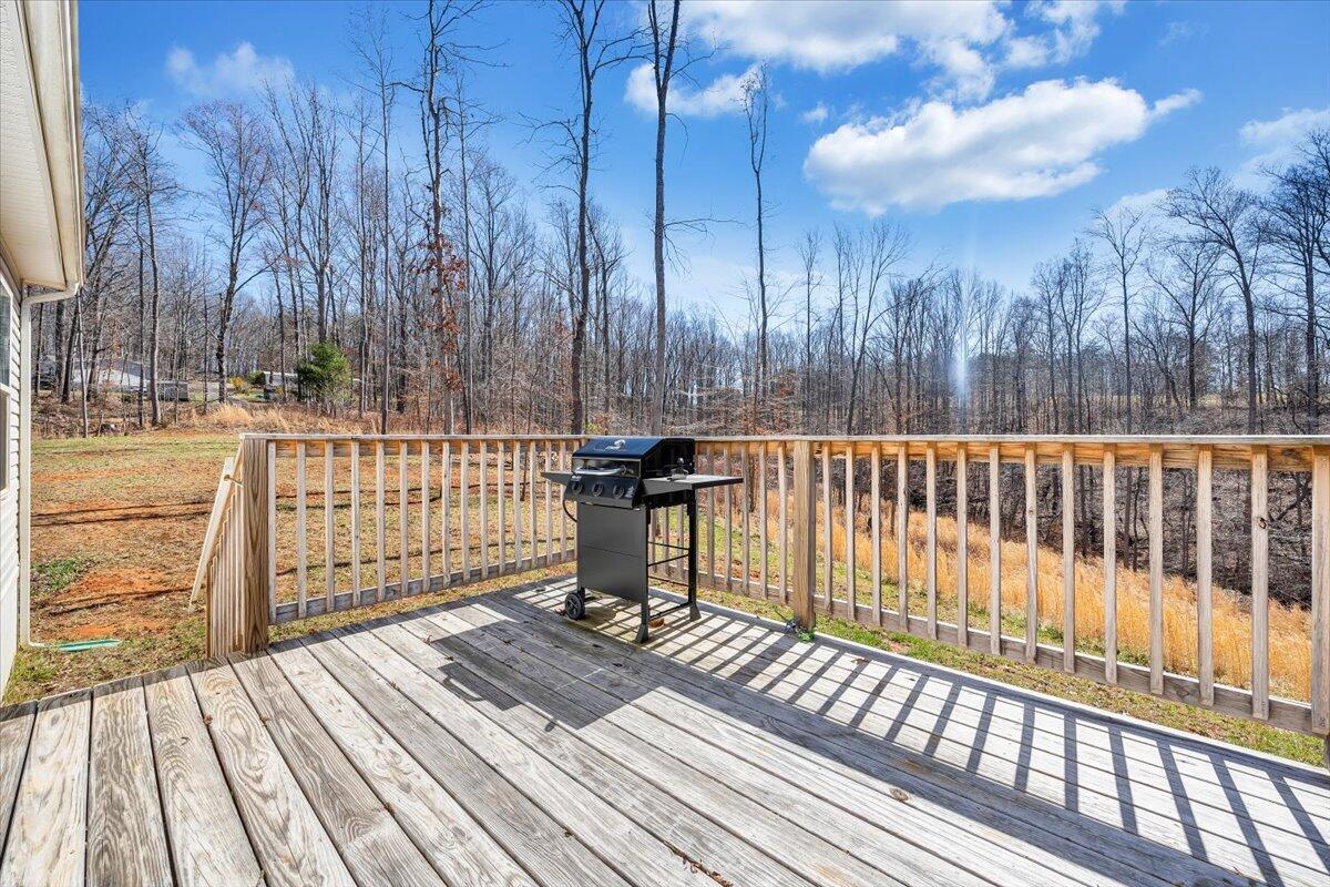 4063 Saunders Road Vinton, VA 24179 - Photo 27 of 37 a view of balcony with wooden floor and fence