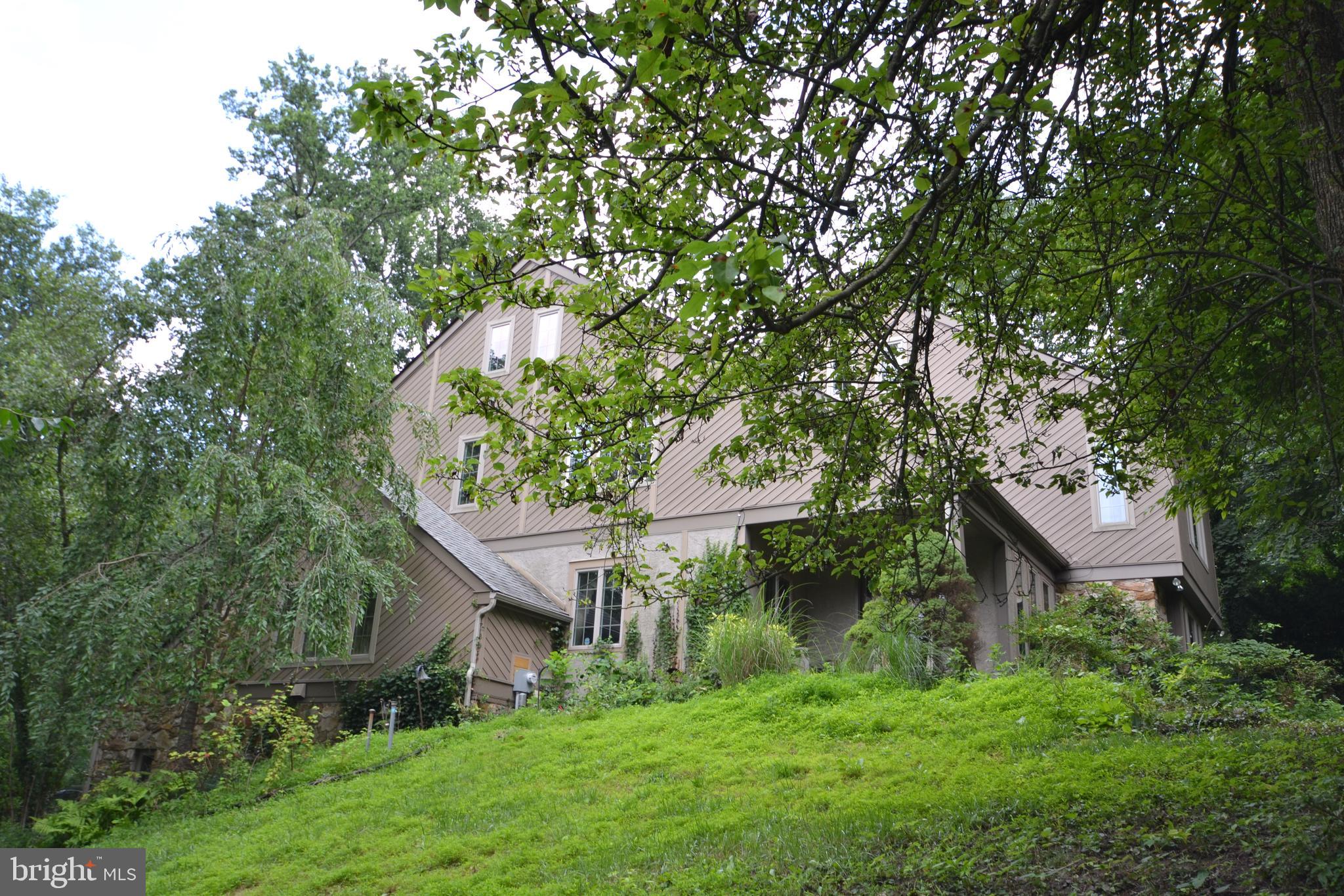 400 Upper Weadley Road Wayne, PA 19087 - Photo 1 of 15 Welcome to 400 Upper Weadley Road!