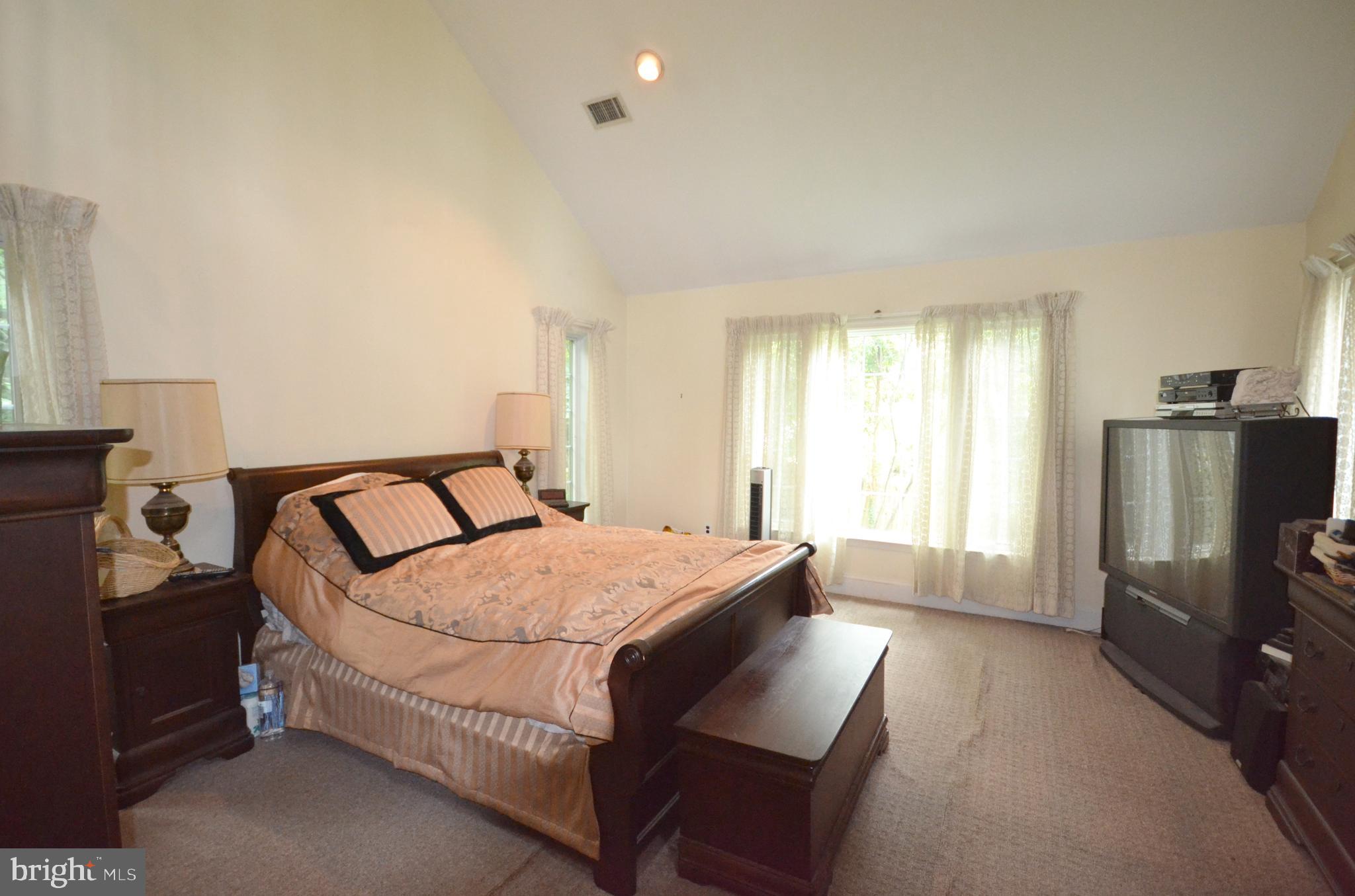400 Upper Weadley Road Wayne, PA 19087 - Photo 10 of 15 Master Bedroom
