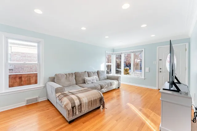 $409,000 | 5344 North Mulligan Avenue, Chicago, IL 60630