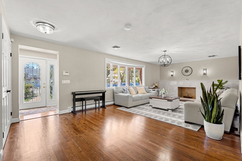 6 Melina Road Newton, MA 02459 - Photo 4 of 42 Gallery Image 4