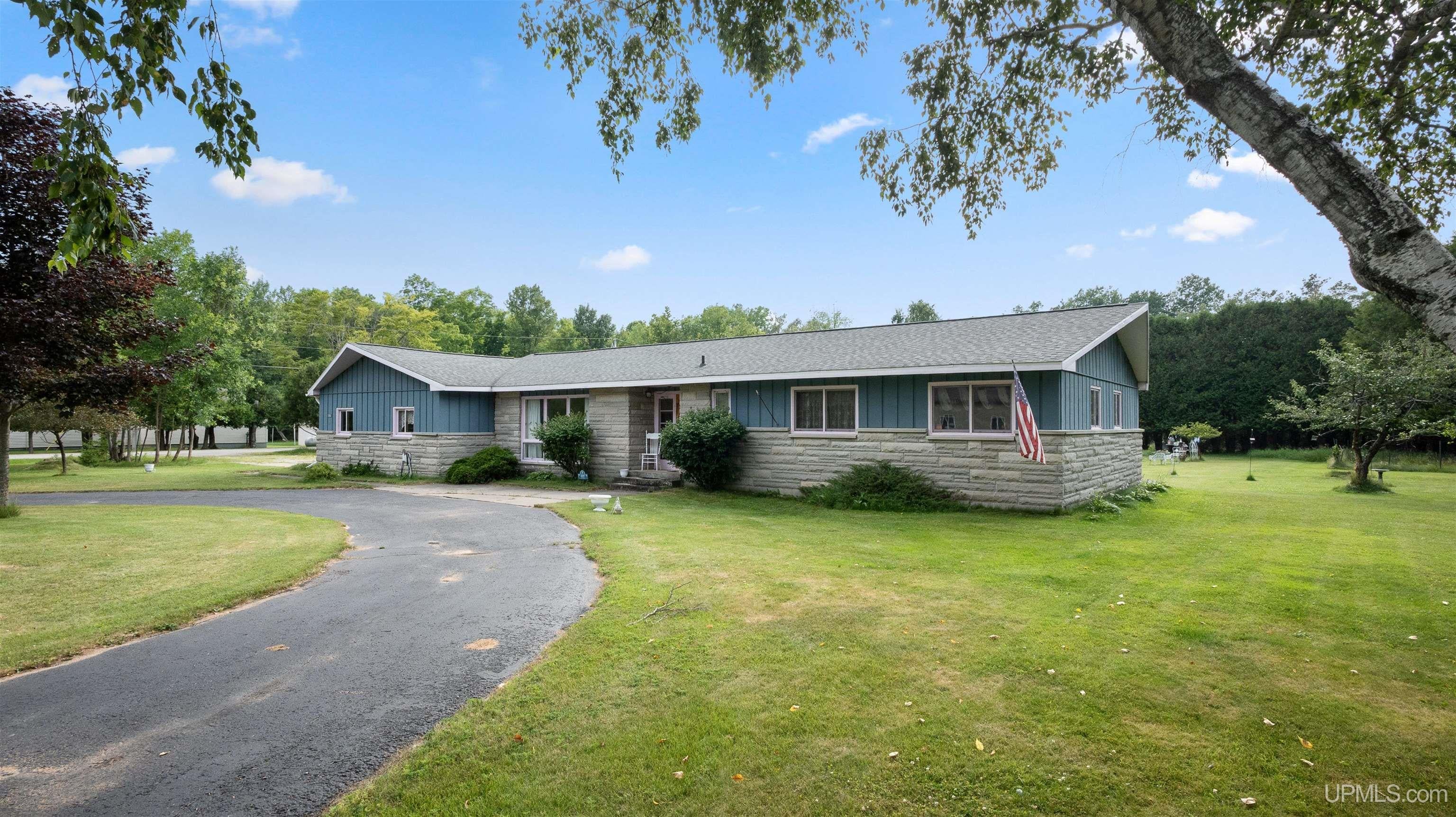 4307 M Road Escanaba, MI 49829 - Photo 1 of 46 Gallery Image 1