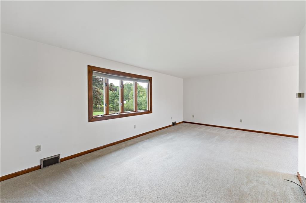 430 Spring St Extension Mars, PA 16046 - Photo 5 of 38 Gallery Image 5