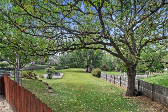 $639,900 | 108 East Oak Crest Drive, Unit 110, Wales, WI 53183