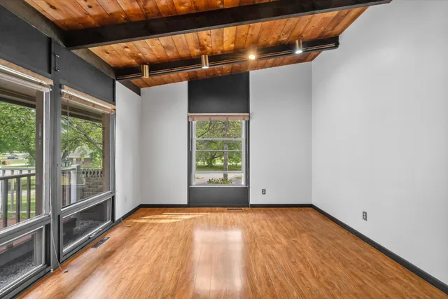 $639,900 | 108 East Oak Crest Drive, Unit 110, Wales, WI 53183