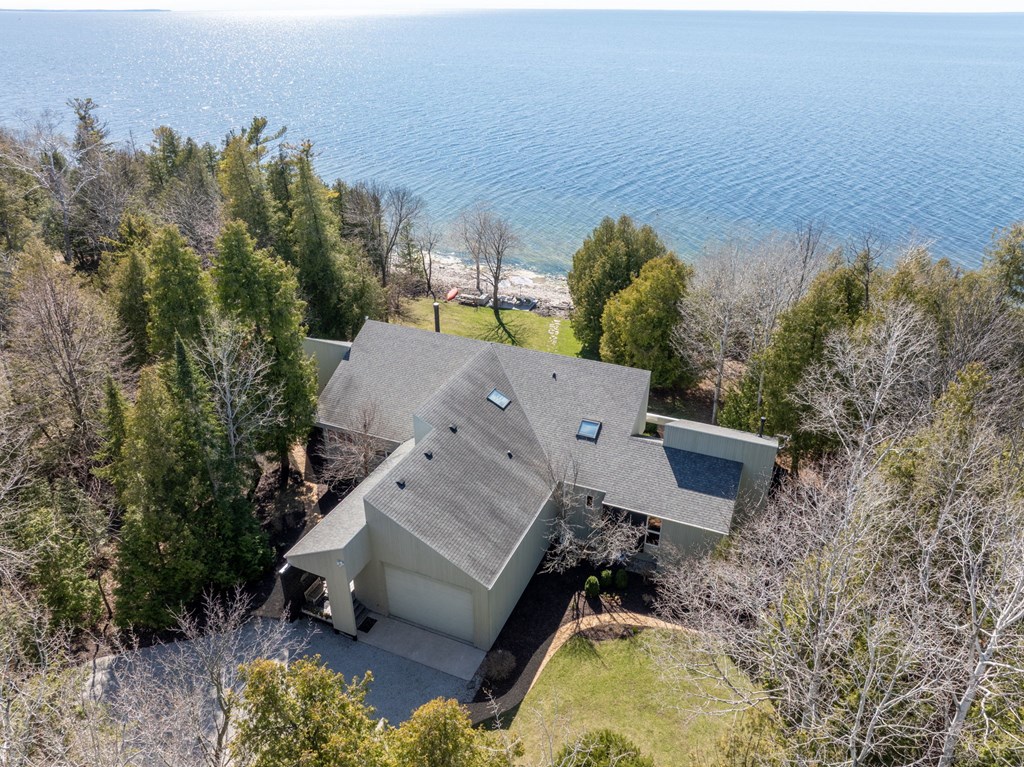 6071 Lady Slipper Road Sturgeon Bay, WI 54235 - Photo 4 of 70 Gallery Image 4
