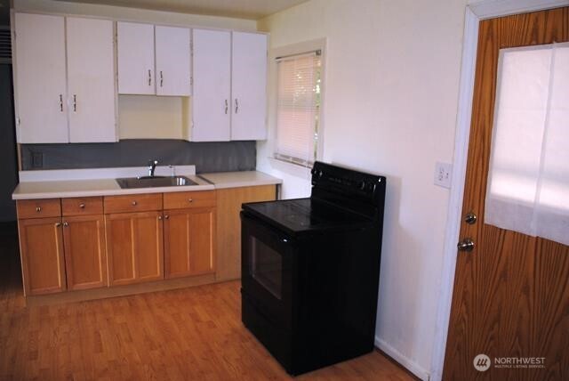 3708 South Perry Street Seattle, WA 98118 - Photo 5 of 12