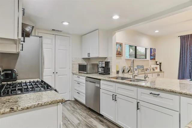 $565,000 | 224 Clear Lake Road, Clear Lake Shores, TX 77565