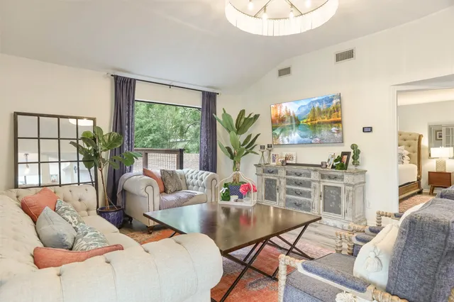 $565,000 | 224 Clear Lake Road, Clear Lake Shores, TX 77565