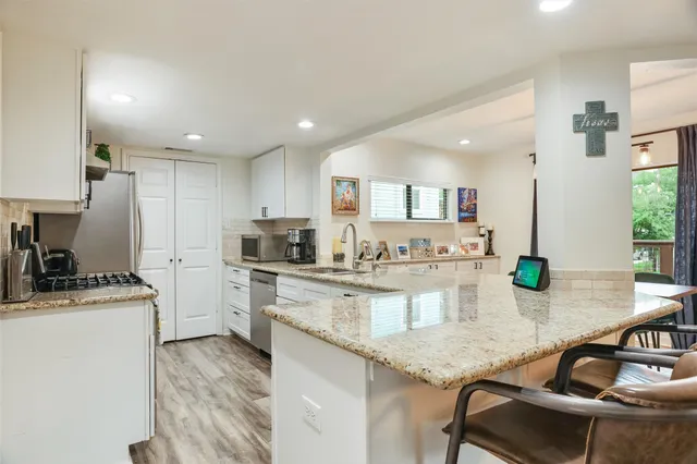 $565,000 | 224 Clear Lake Road, Clear Lake Shores, TX 77565