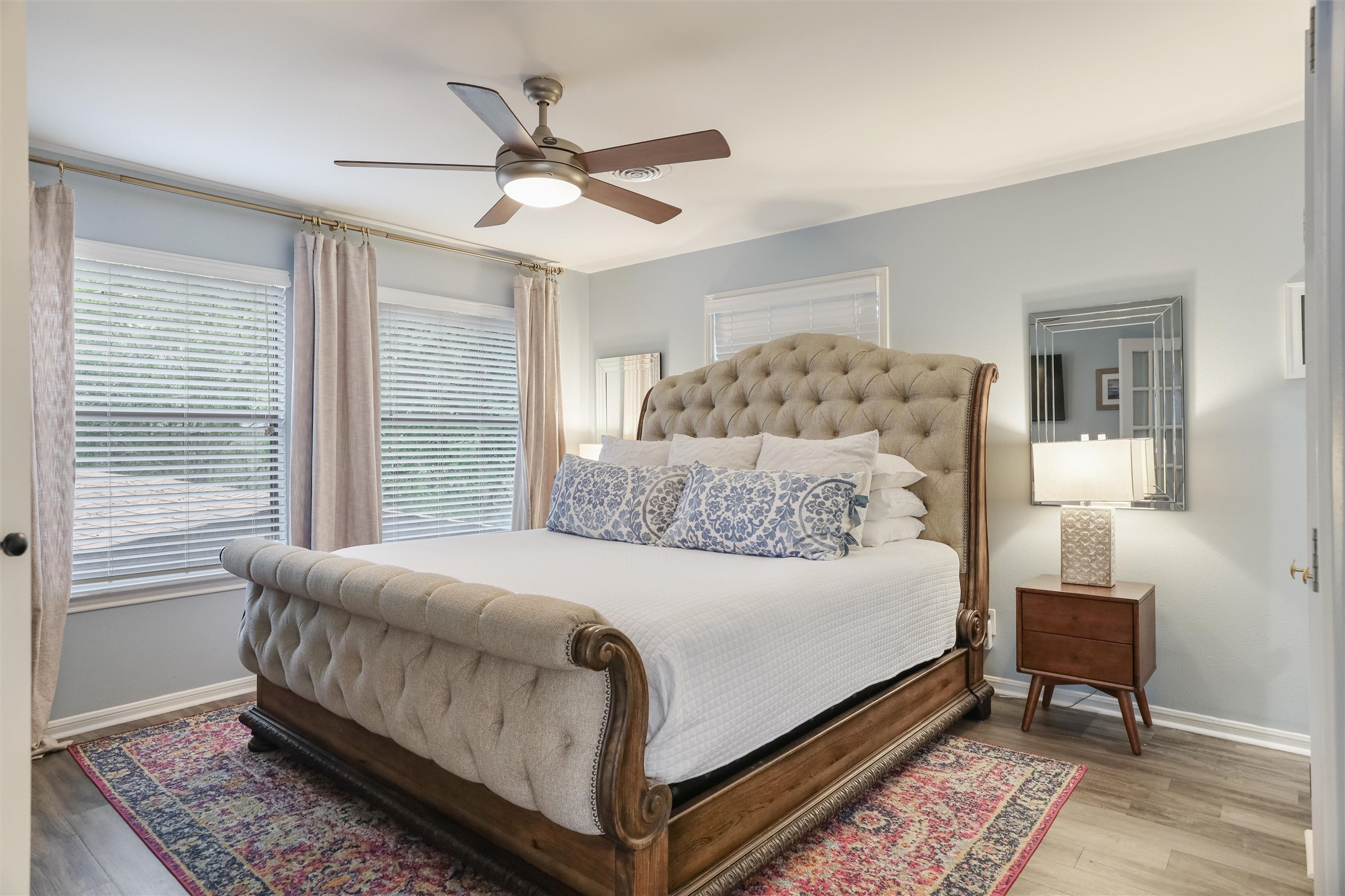 224 Clear Lake Road Clear Lake Shores, TX 77565 - Photo 22 of 50 1 of the Primary bedrooms