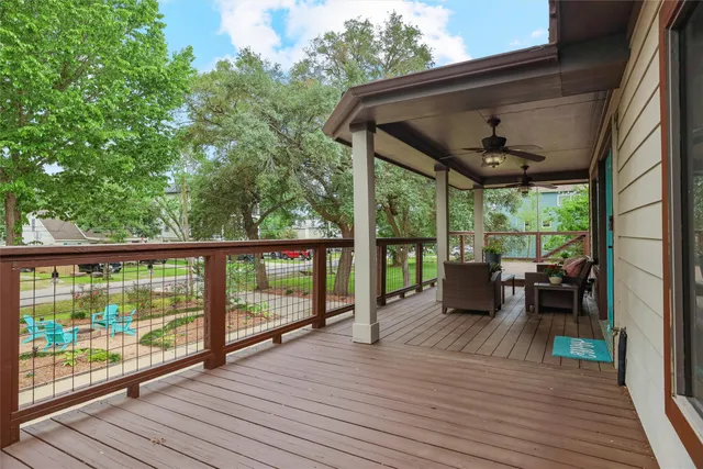 $565,000 | 224 Clear Lake Road, Clear Lake Shores, TX 77565