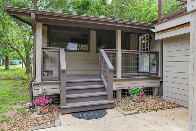 $565,000 | 224 Clear Lake Road, Clear Lake Shores, TX 77565