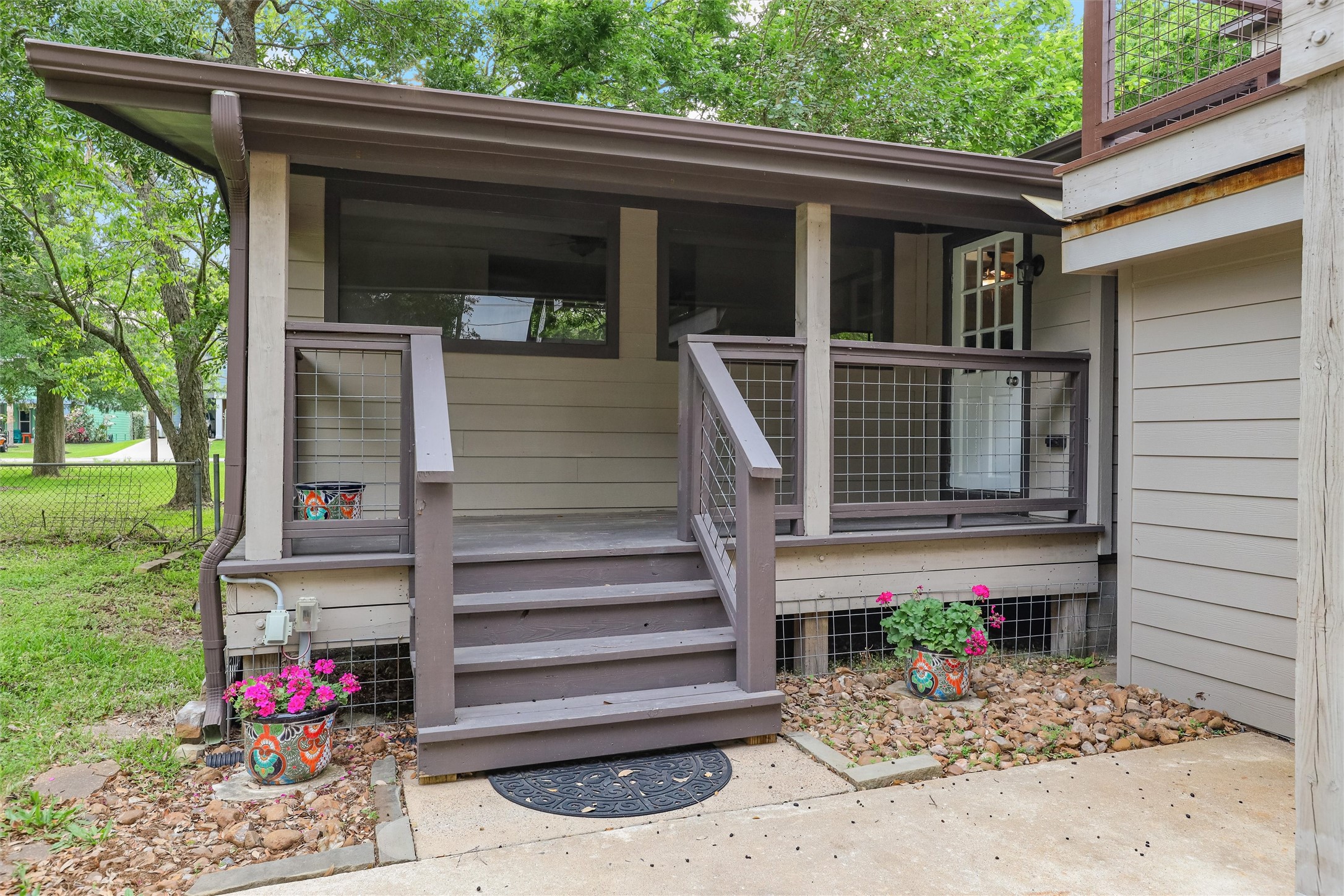 224 Clear Lake Road Clear Lake Shores, TX 77565 - Photo 38 of 50 Private entrance to the Guest house
