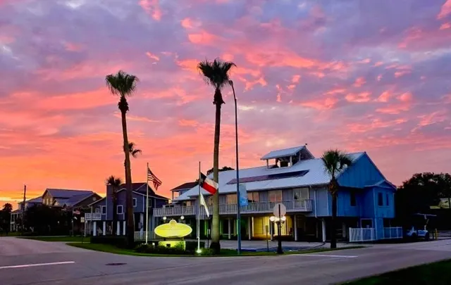 $565,000 | 224 Clear Lake Road, Clear Lake Shores, TX 77565