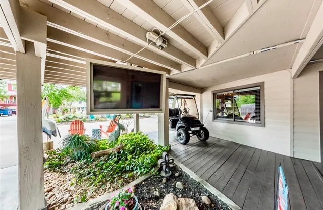 $565,000 | 224 Clear Lake Road, Clear Lake Shores, TX 77565