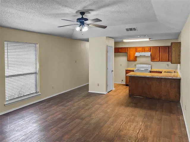 $1,225 | 828 Mirabell Court, Arlington, TX 76015