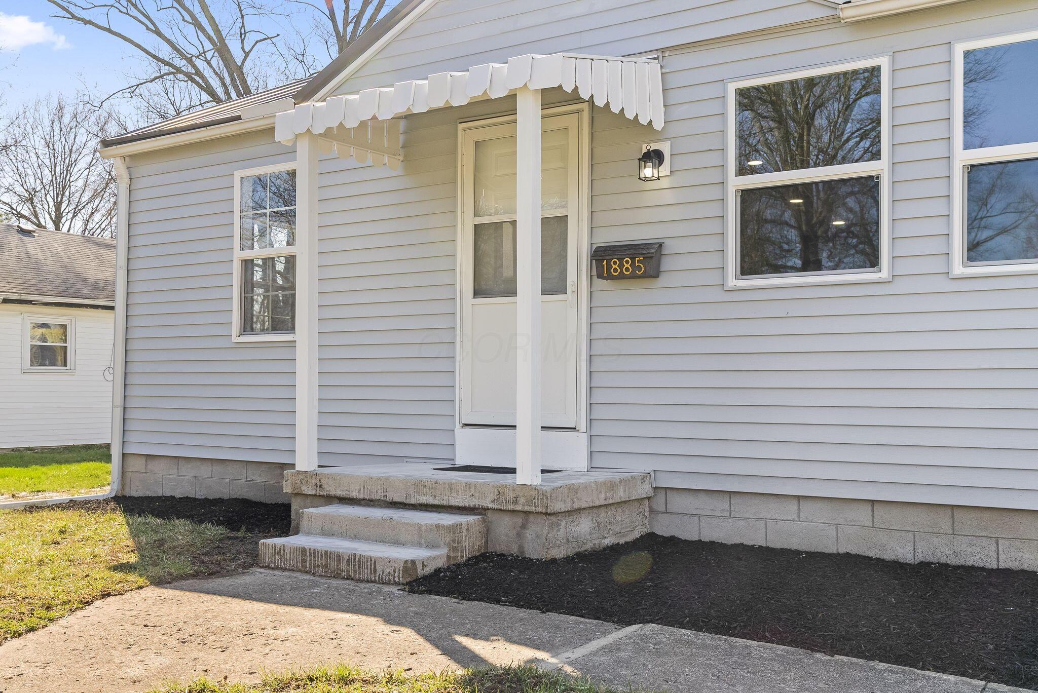 1885 Case Road Columbus, OH 43224 - Photo 5 of 63