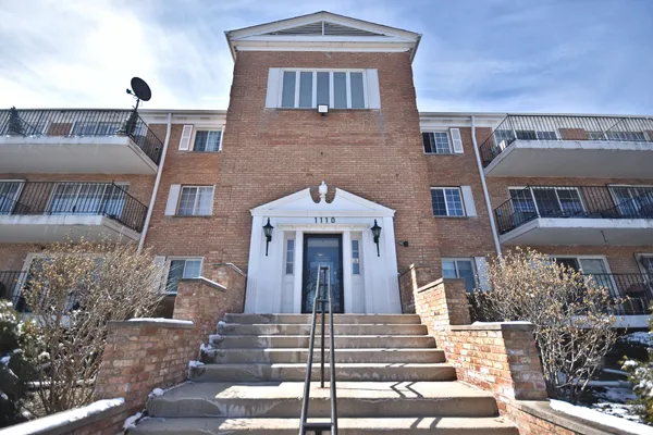 $202,500 | 1110 North Farnsworth Avenue, Unit 213, Aurora, IL 60505