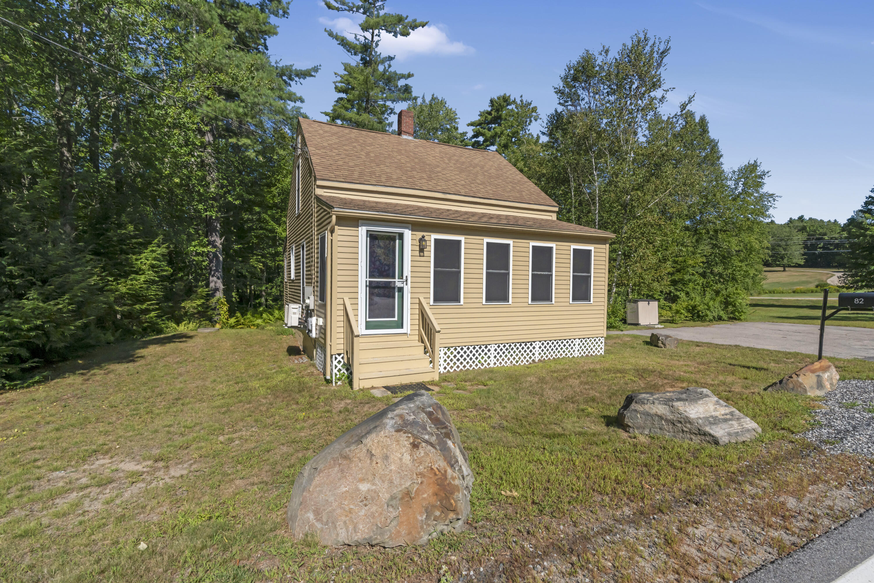 82 Stanley Road Springvale, ME 04083 - Photo 5 of 29 5