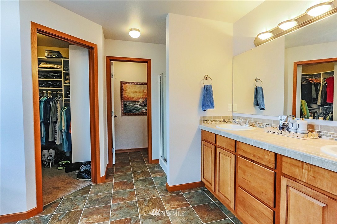 661 East Soderberg Road Allyn, WA 98524 - Photo 20 of 25 Gallery Image 20