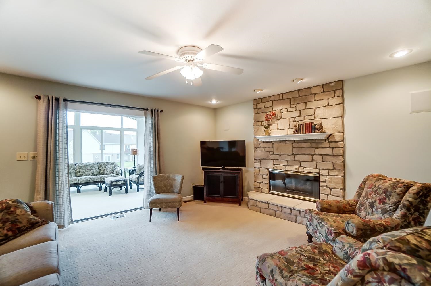 151 South Hunters Ridge Warsaw, IN 46582 - Photo 7 of 34 Gallery Image 7