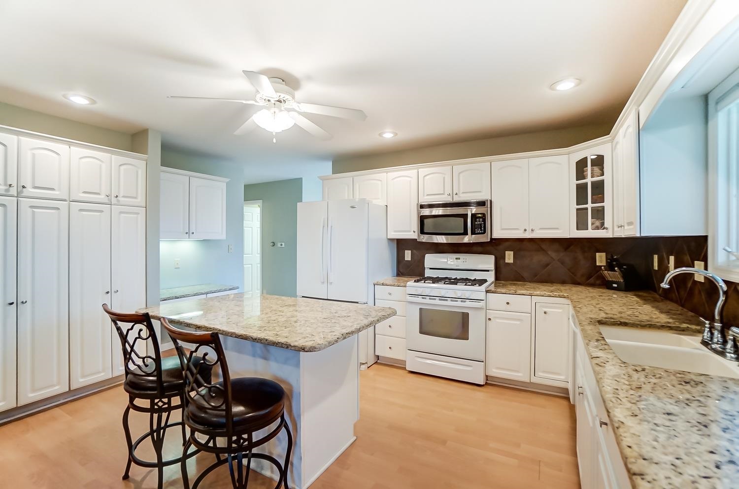 151 South Hunters Ridge Warsaw, IN 46582 - Photo 10 of 34 Gallery Image 10