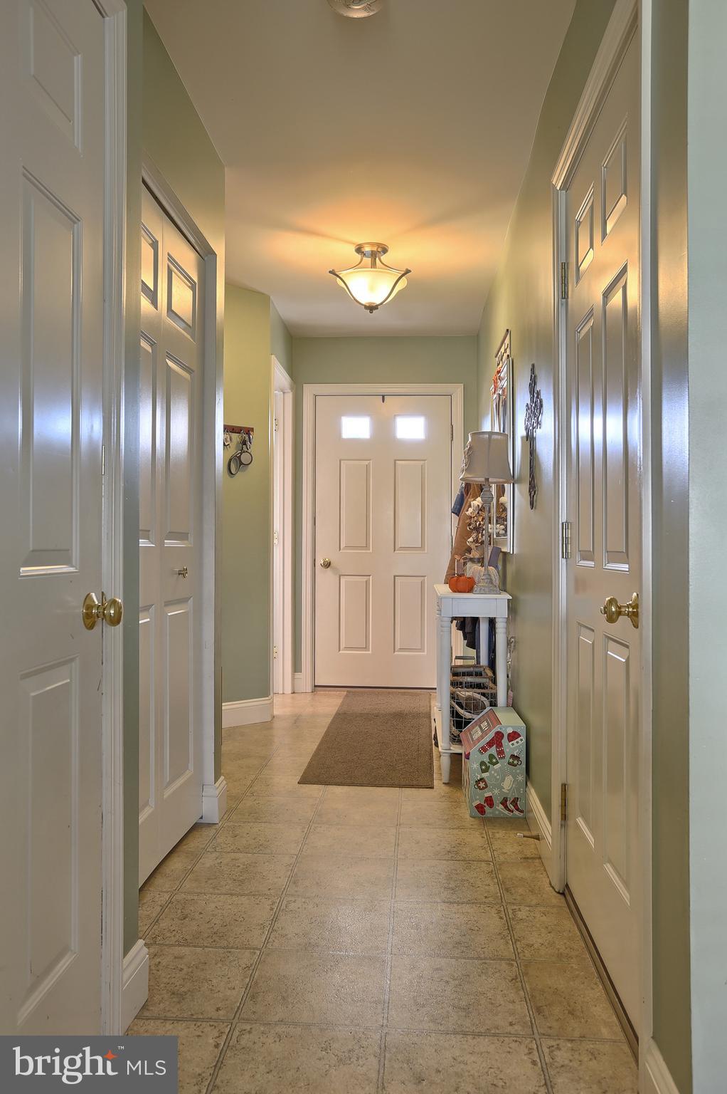 122 Radle Road Harrisburg, PA 17112 - Photo 4 of 28