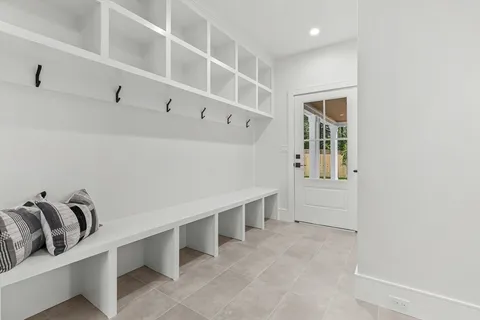 a view of entryway with workspace