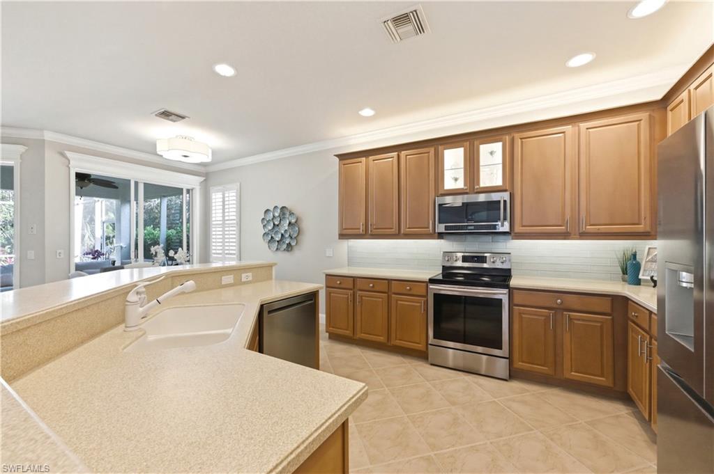 5686 Lago Villaggio Way Naples, FL 34104 - Photo 15 of 46