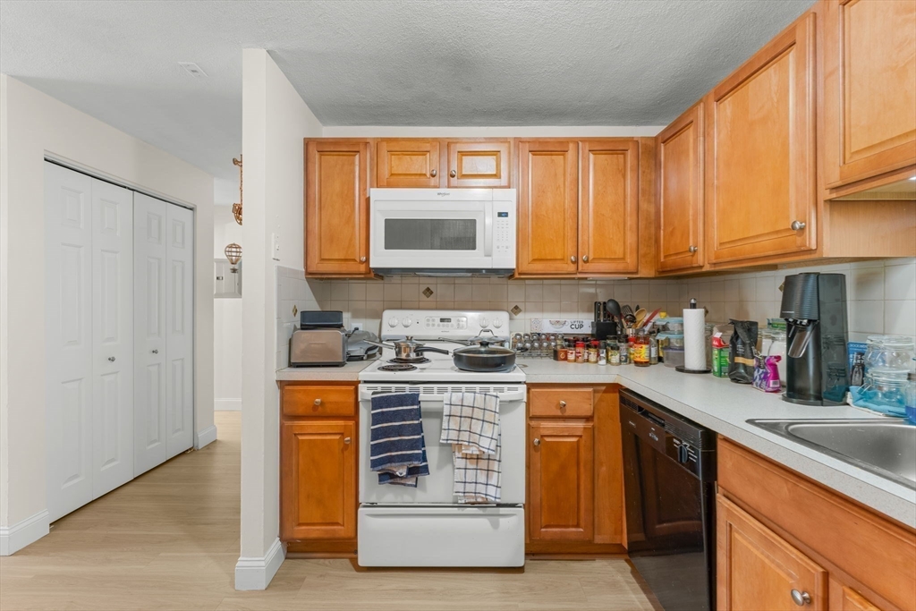 15 Davis Road, Unit B1 Acton, MA 01720 - Photo 14 of 29