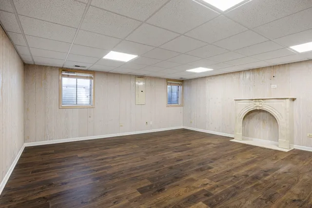 $444,000 | 9 Lake Katherine Drive, Palos Heights, IL 60463