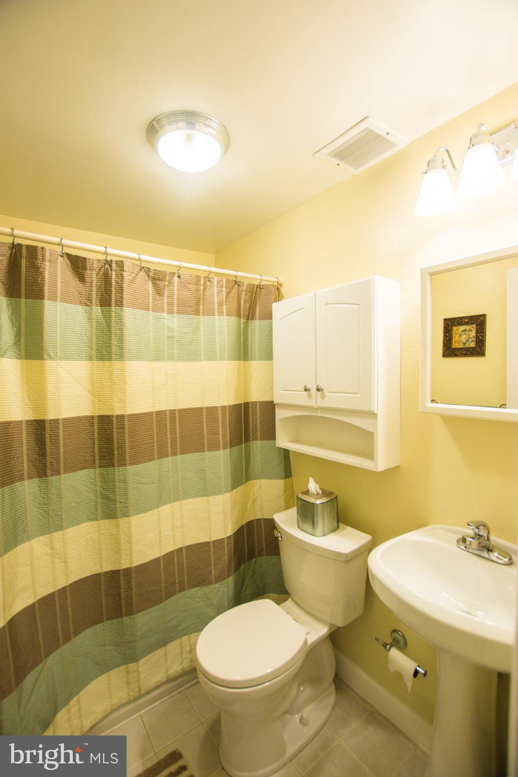 1019 Grovehill Road Halethorpe, MD 21227 - Photo 15 of 23