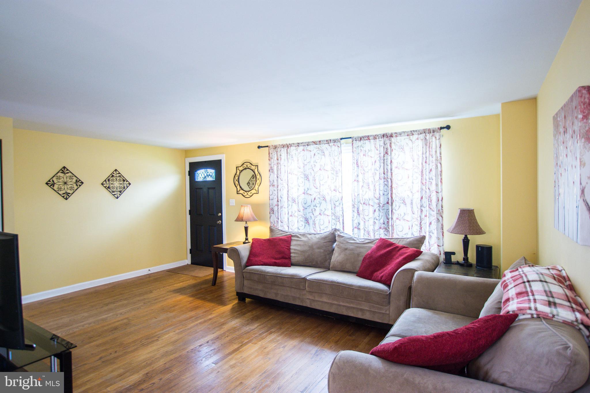 1019 Grovehill Road Halethorpe, MD 21227 - Photo 3 of 23