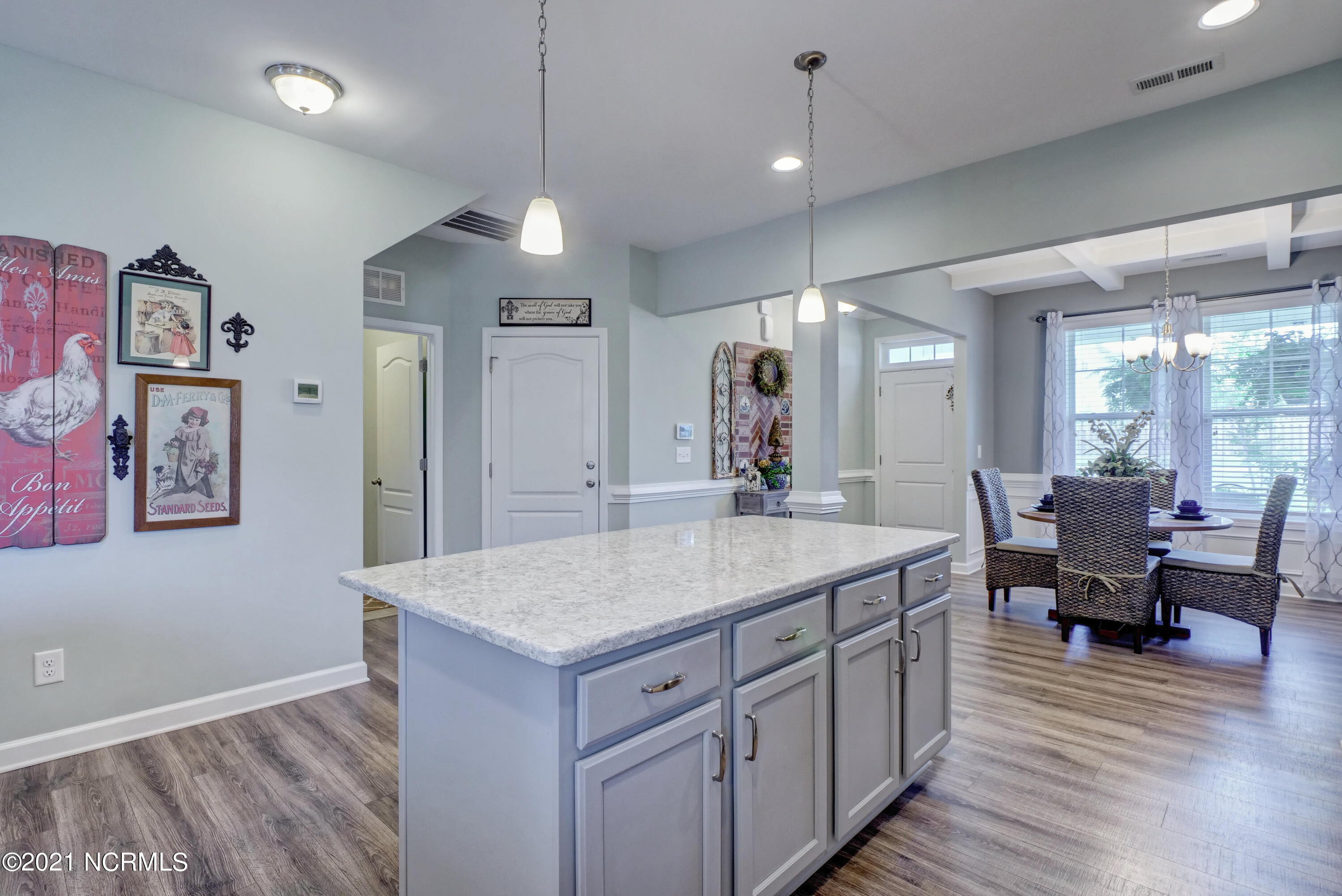 811 Rosedale Drive Hampstead, NC 28443 - Photo 11 of 31 011_p6799639_40_41_42_43_44_45