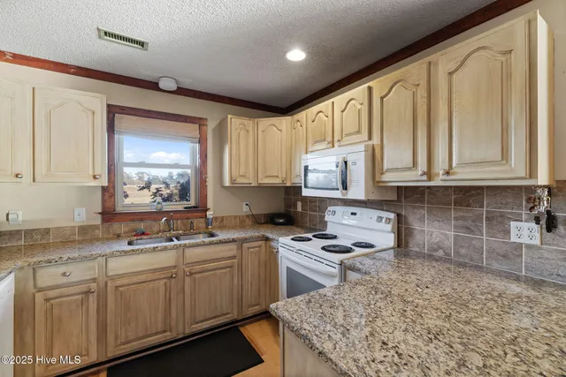 $315,000 | 625 Garner Chapel Road, Mount Olive, NC 28365