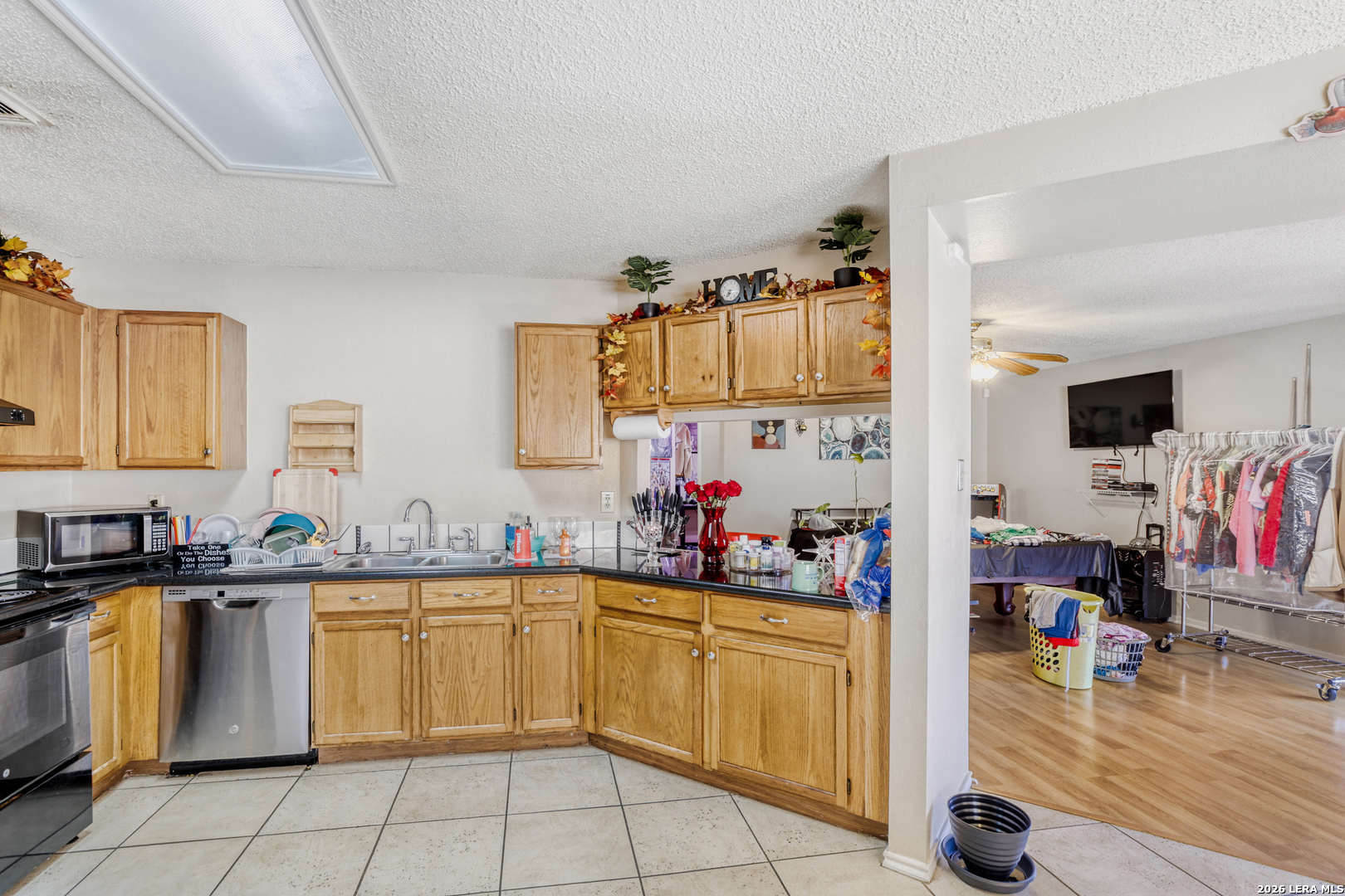 8041 Chestnut Barr Drive Converse, TX 78109 - Photo 12 of 26