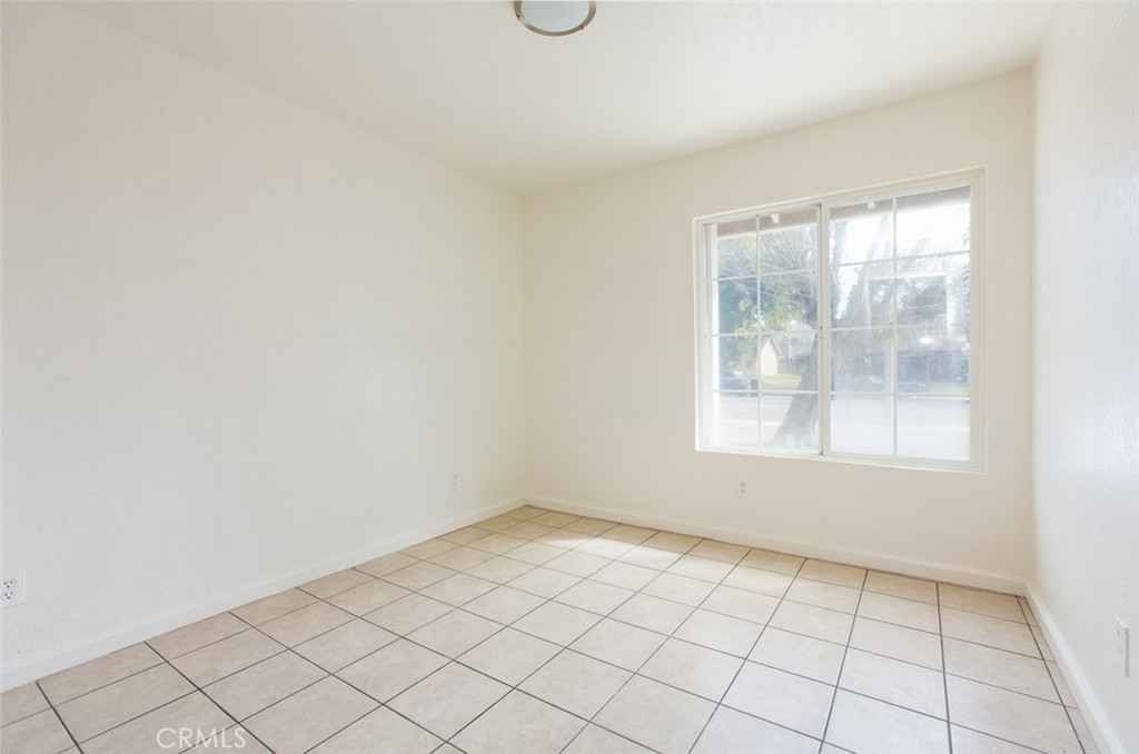 3790 Nut Tree Lane Riverside, CA 92501 - Photo 19 of 31 a view of an empty room and window