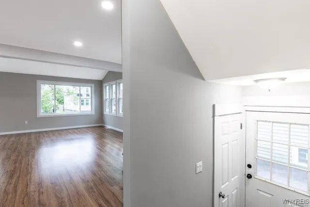 $295,000 | 52 Hawthorne Avenue, Tonawanda, NY 14223