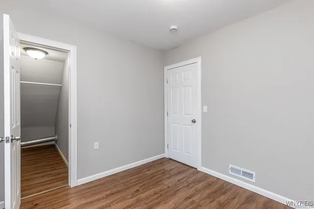 $295,000 | 52 Hawthorne Avenue, Tonawanda, NY 14223