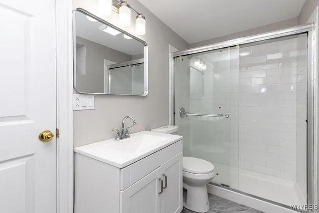 $295,000 | 52 Hawthorne Avenue, Tonawanda, NY 14223