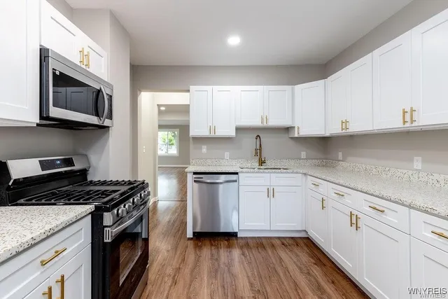 $295,000 | 52 Hawthorne Avenue, Tonawanda, NY 14223