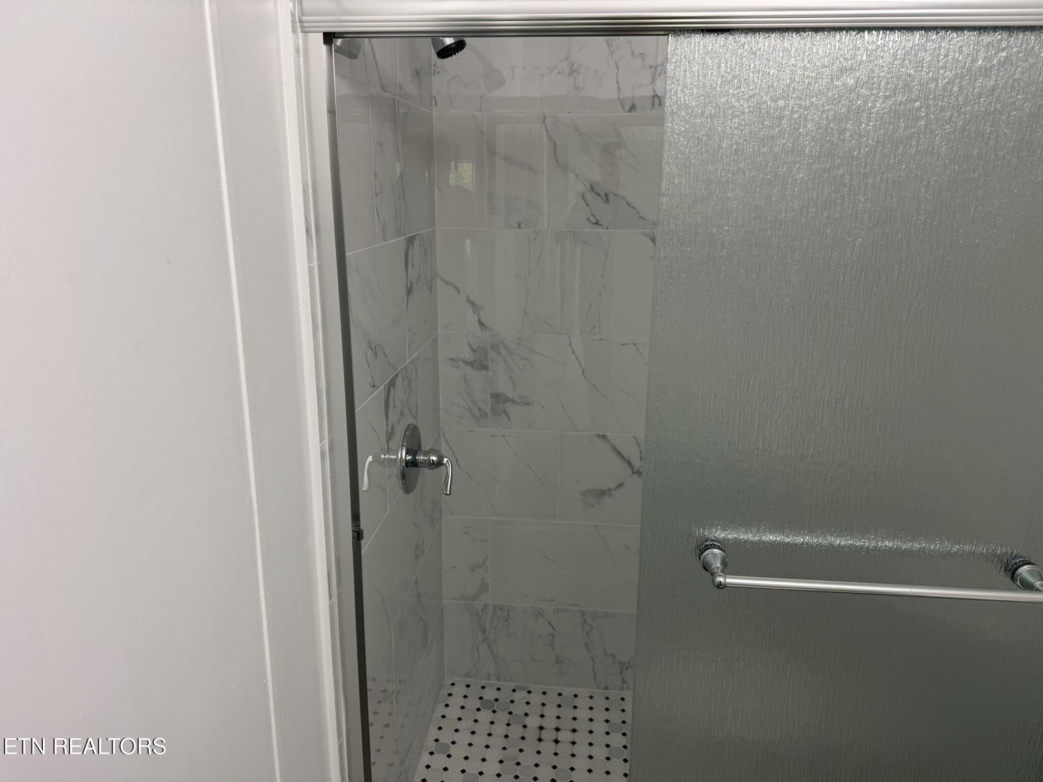 4414 Mission Road Southeast Knoxville, TN 37920 - Photo 13 of 19 13