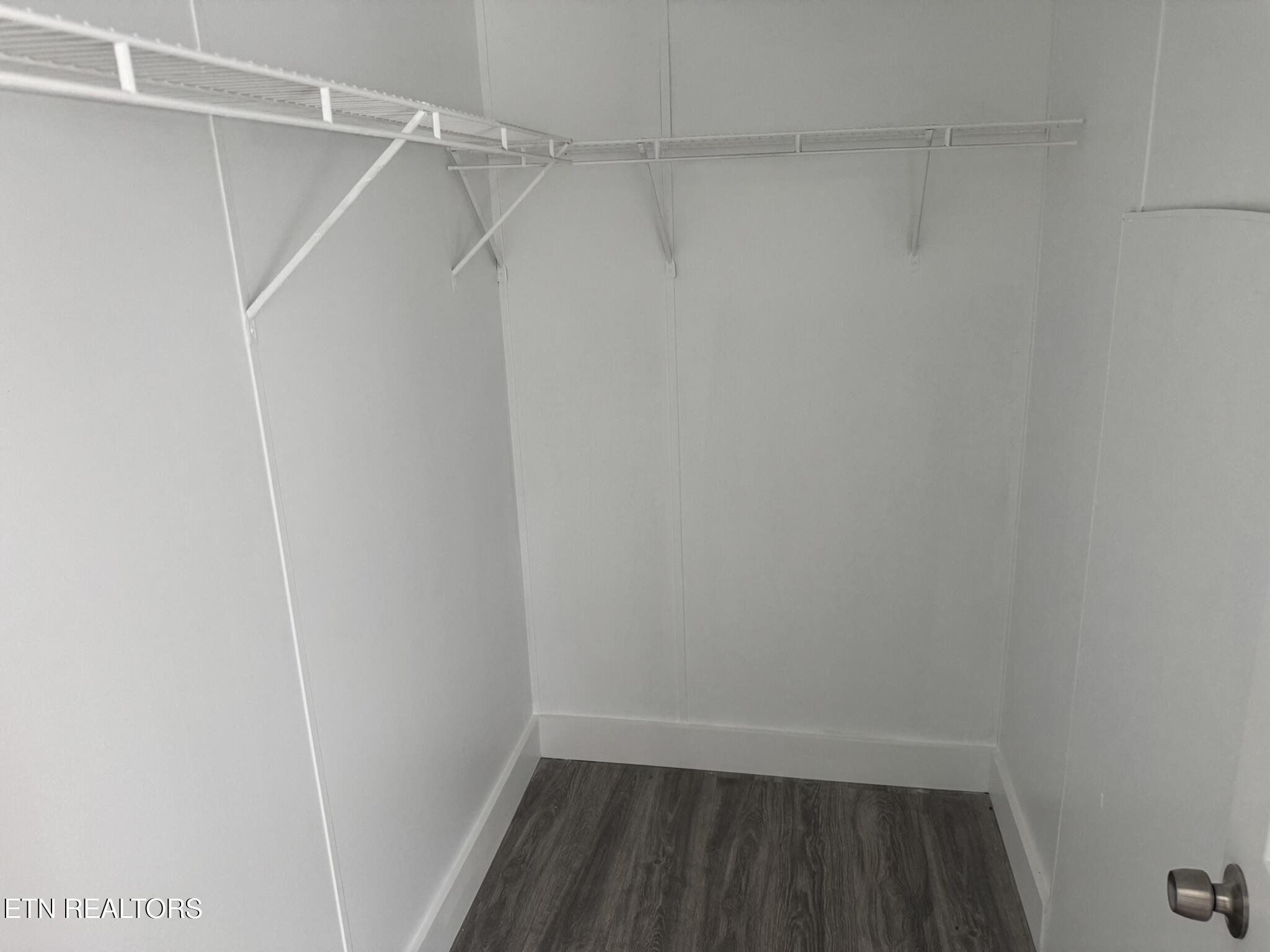 4414 Mission Road Southeast Knoxville, TN 37920 - Photo 9 of 19 9