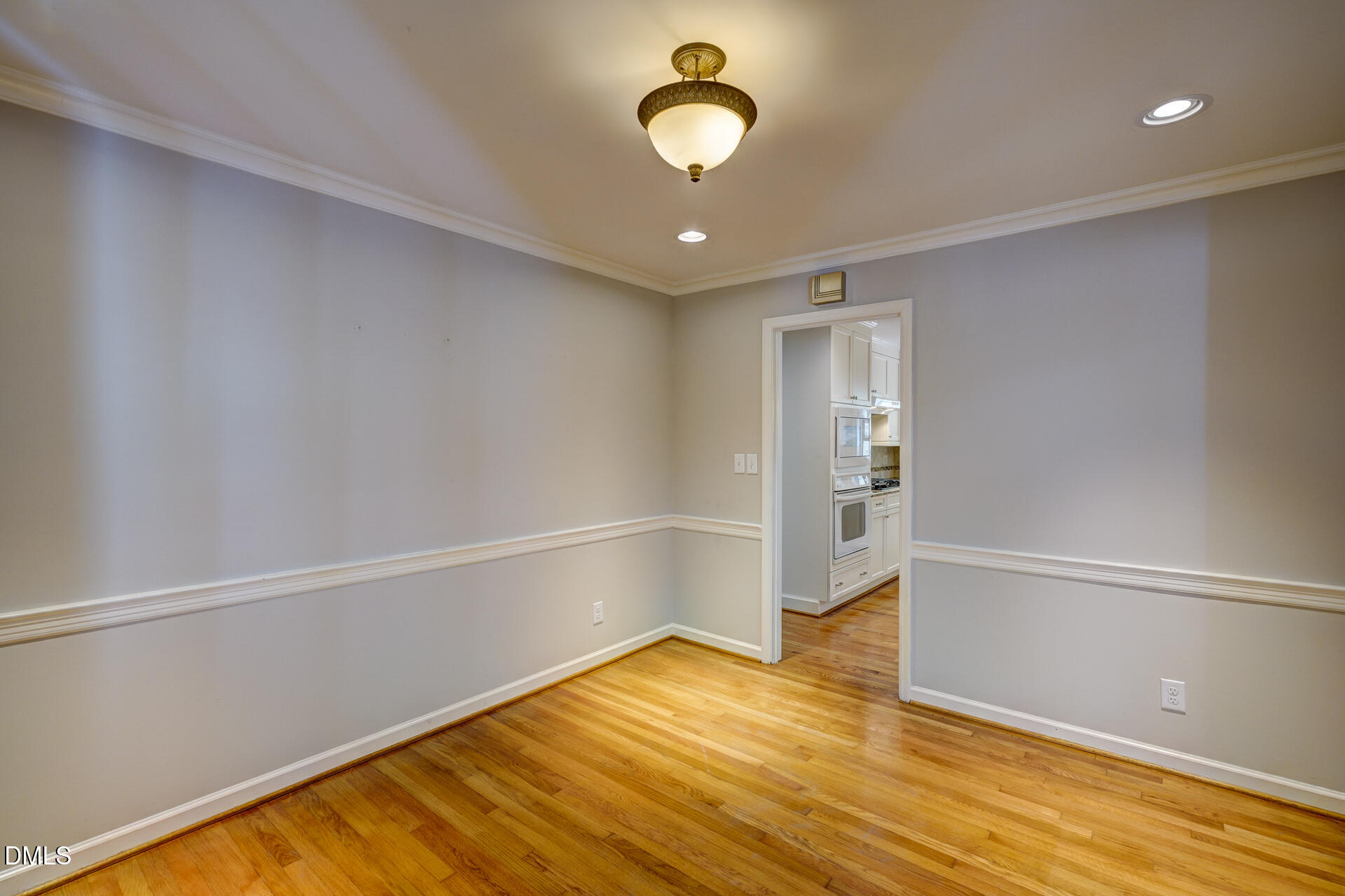 508 Sampson Street Raleigh, NC 27609 - Photo 5 of 32 508 Sampson-8