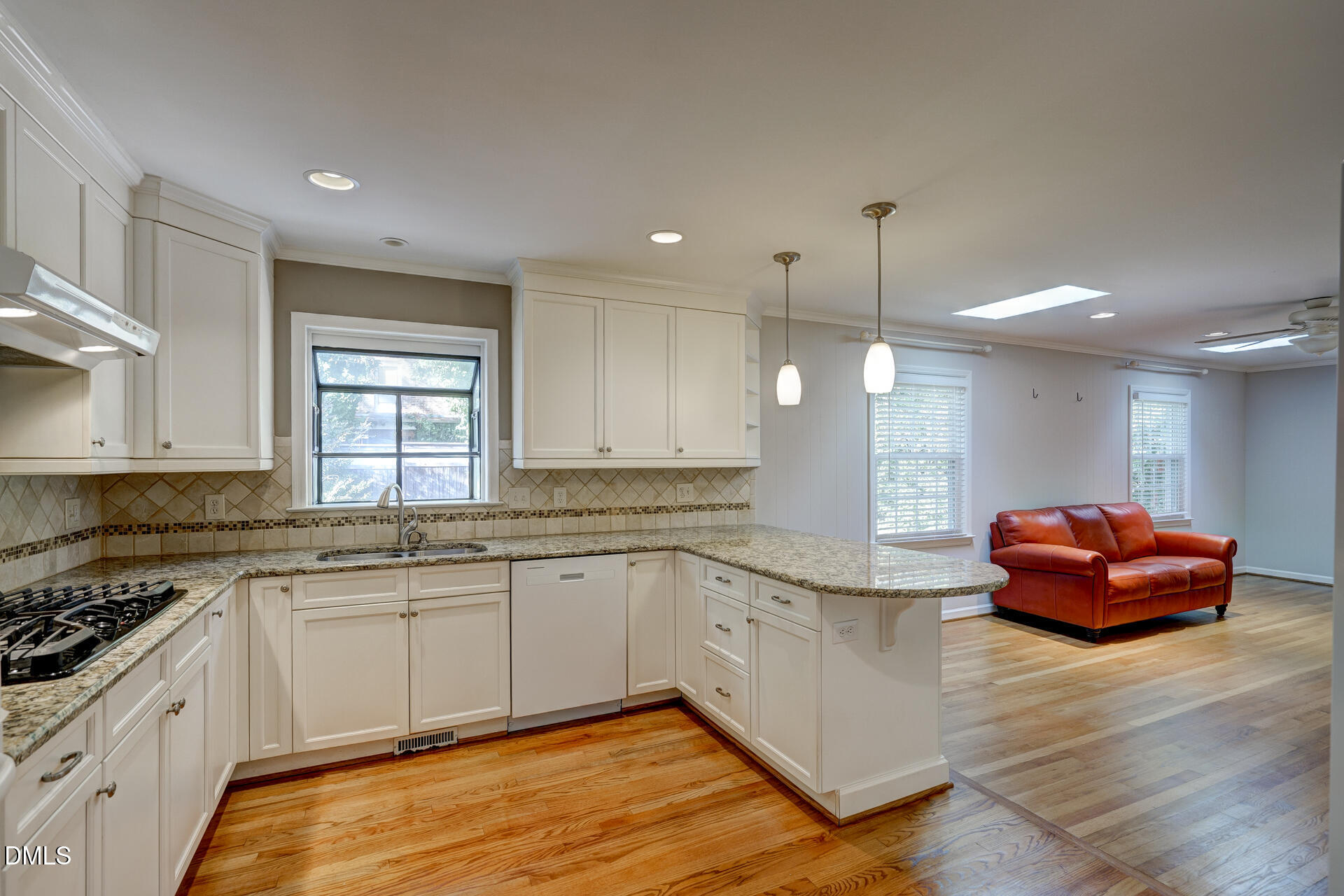 508 Sampson Street Raleigh, NC 27609 - Photo 6 of 32 508 Sampson-9