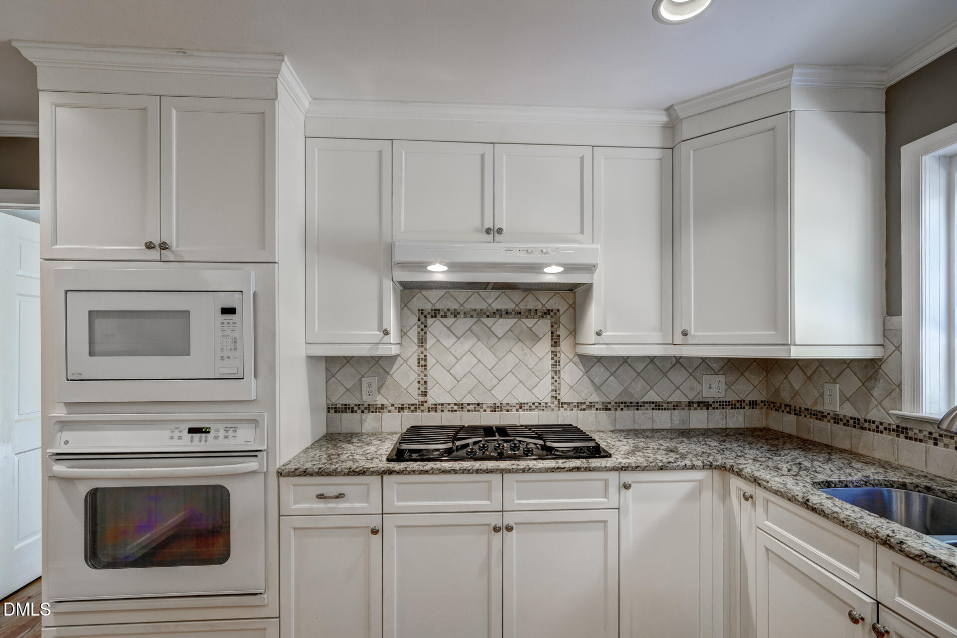 508 Sampson Street Raleigh, NC 27609 - Photo 10 of 32 508 Sampson-17