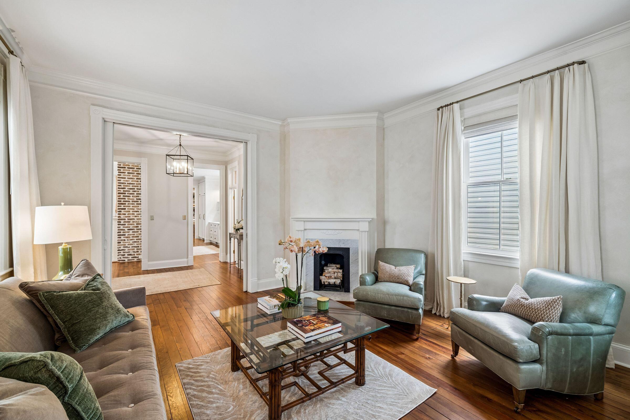 95 Church Street Charleston, SC 29401 - Photo 20 of 87 Living Room