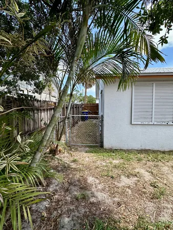 $2,000 | 8698 Southeast Hobe Ridge Avenue, Hobe Sound, FL 33455