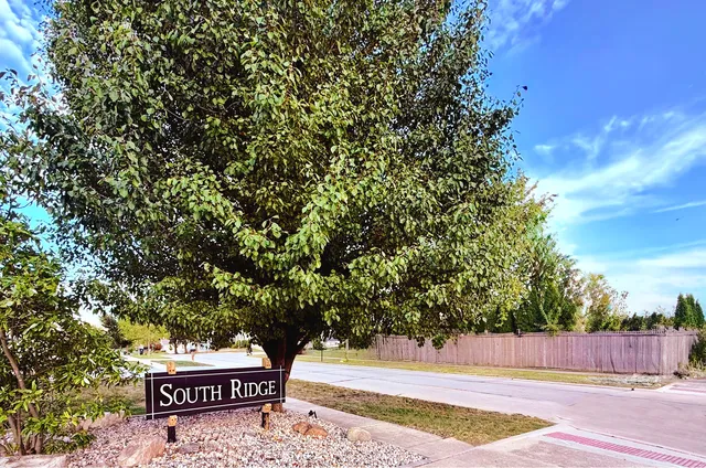 $350,000 | 1606 East Marc Trail, Urbana, IL 61802